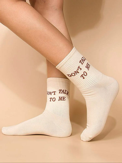 Slogan graphic socks